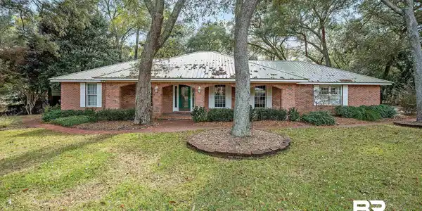 2146 Club House Drive