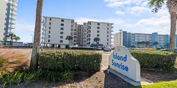 427 E Beach Boulevard