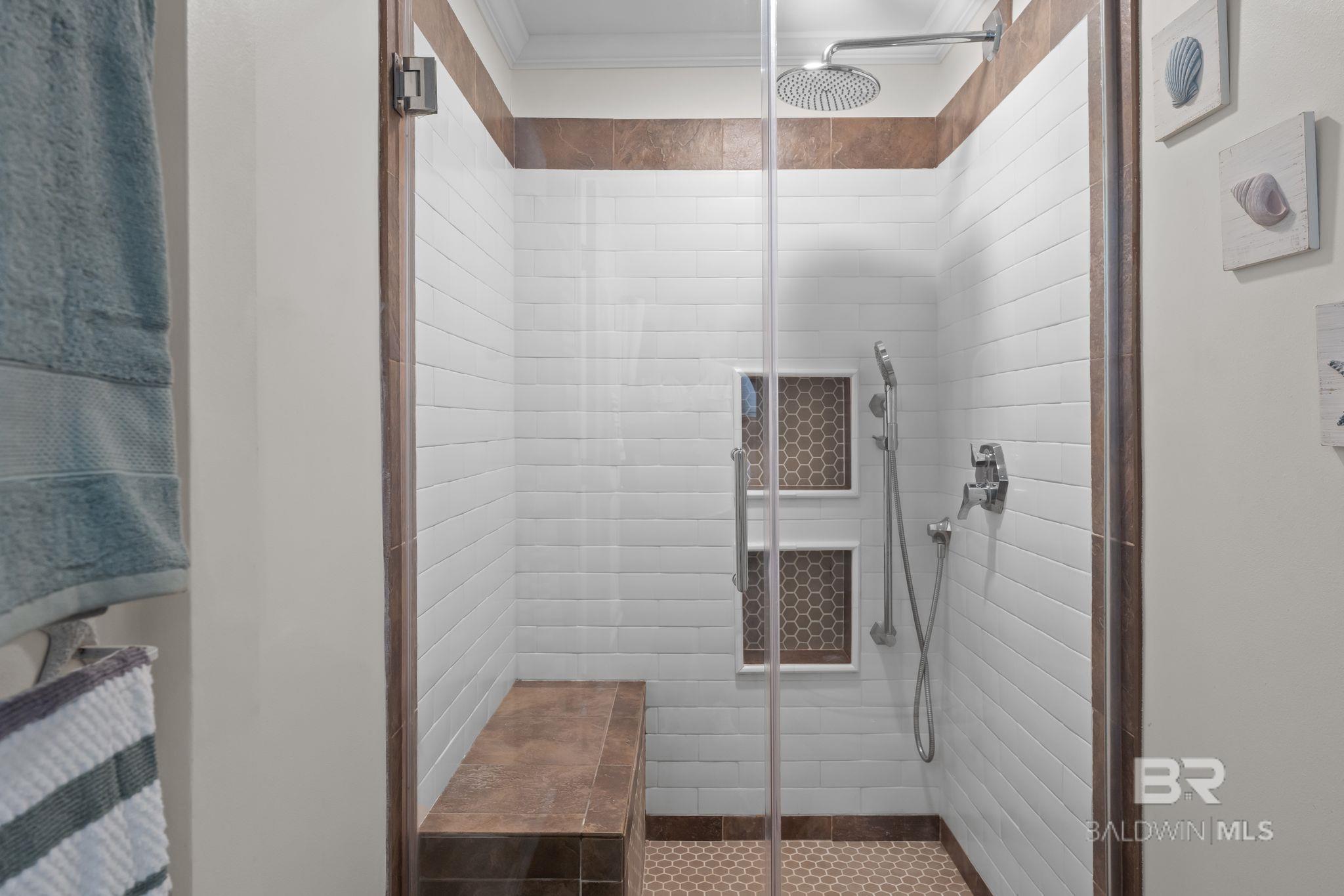 Image 4: Bathroom