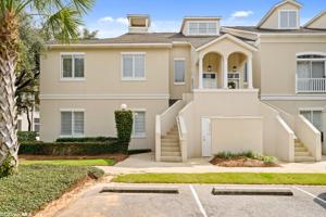 200 Peninsula Blvd