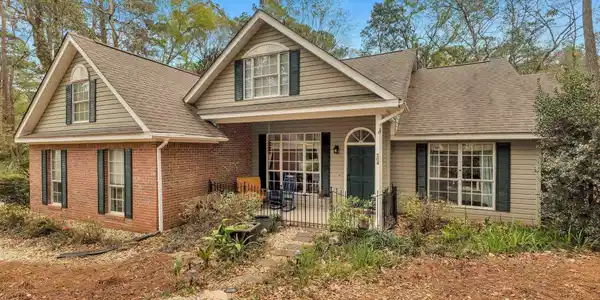 104 Hidden Cir