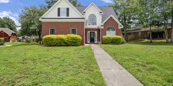 7084 Wedgewood Court