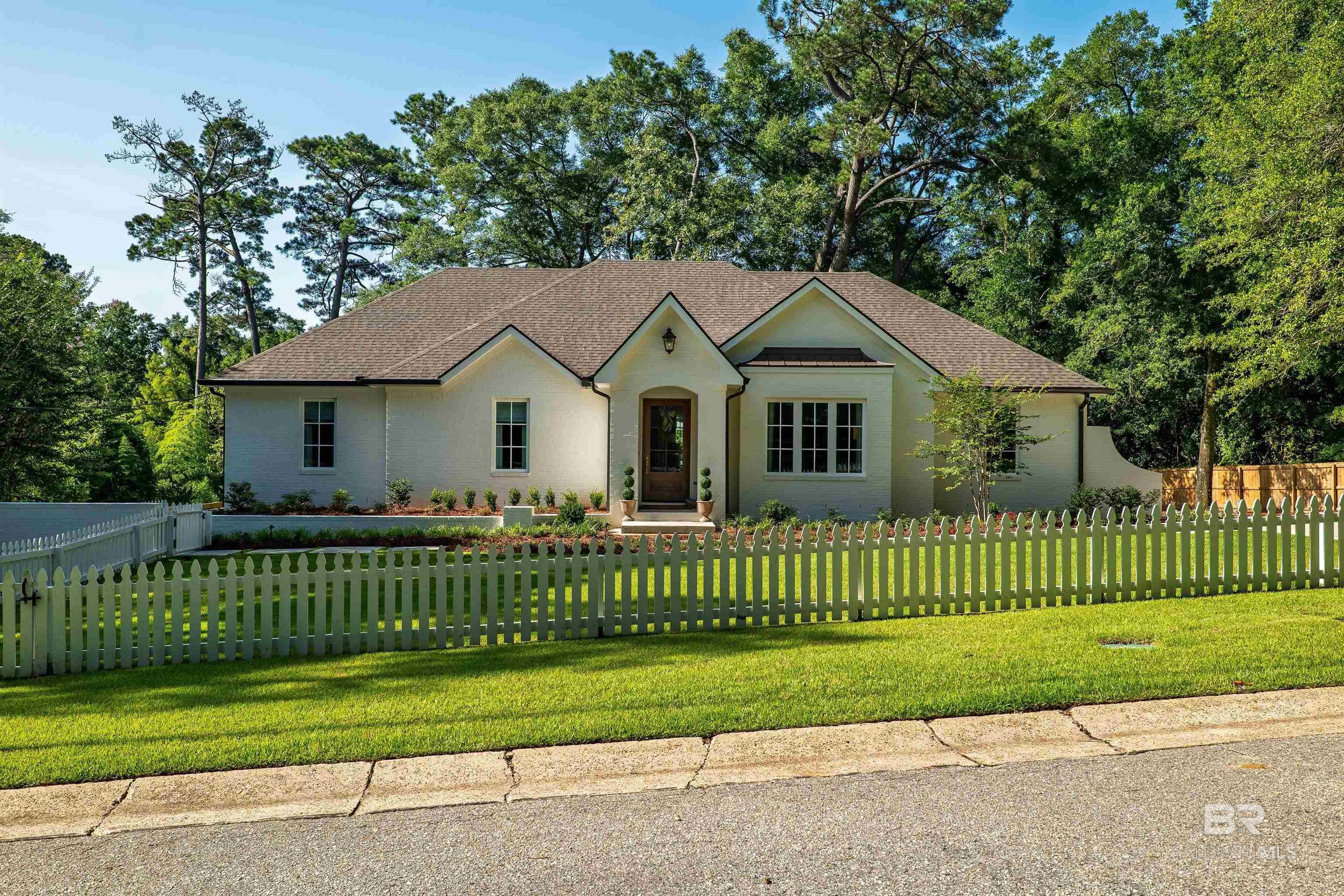 Image 1: Front Of Structure