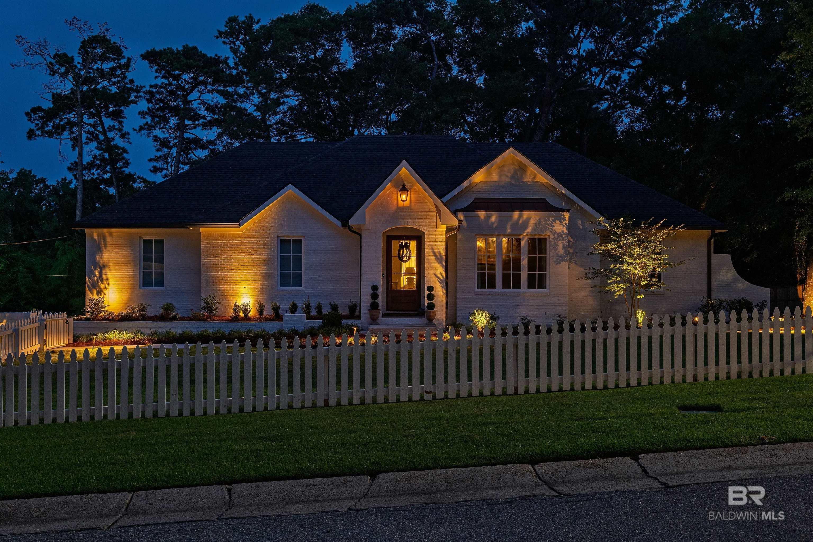 Image 2: Front Of Structure