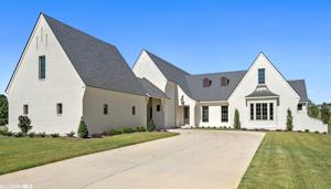 210 Castlands Court