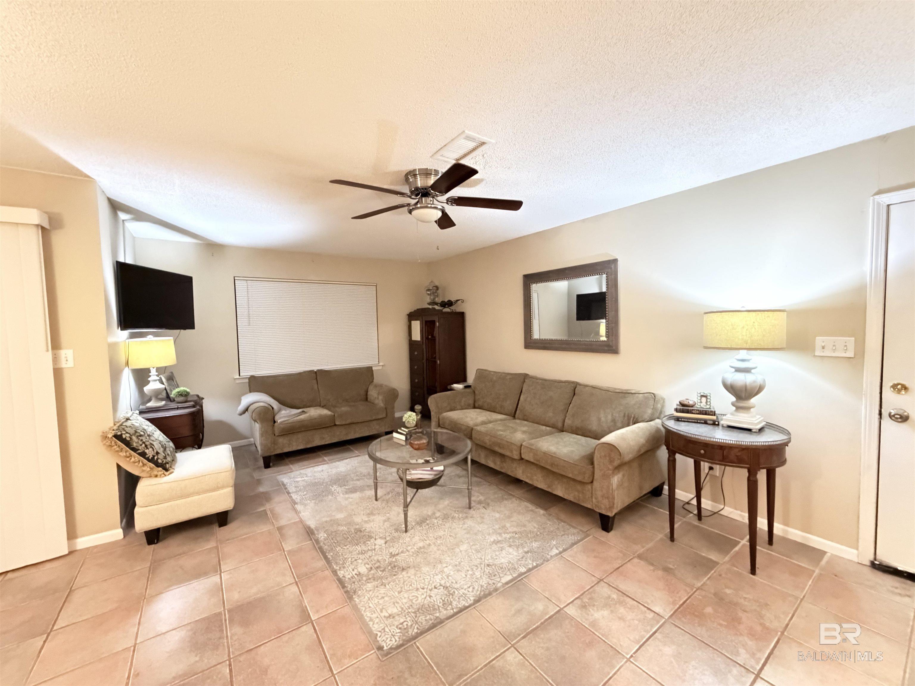 Image 2: Living Room