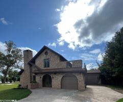 2223 Club House Drive