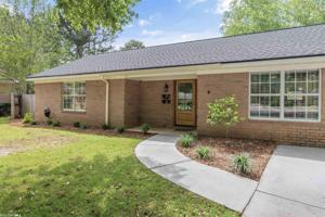 10 Troyer Ct