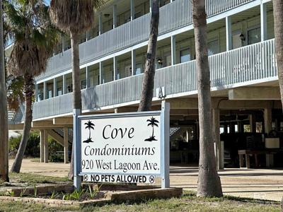 920 W Lagoon Avenue
