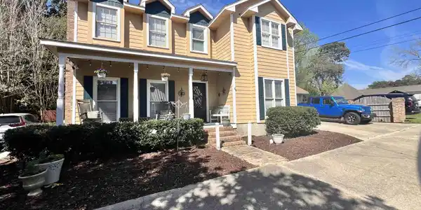 6295 BAY BLUFF SQ