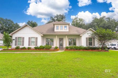 328 Nandina Loop
