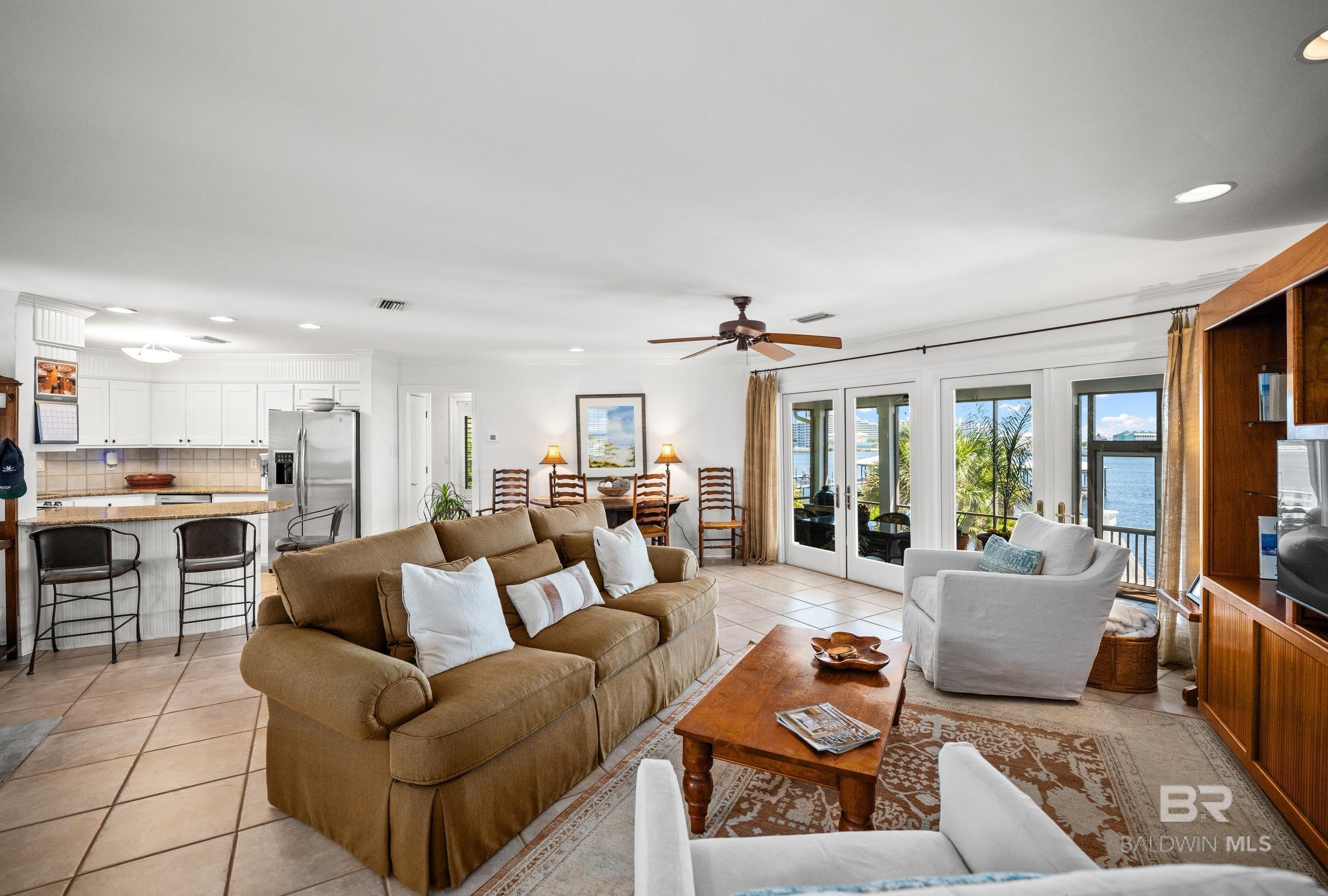 Image 2: Living Room