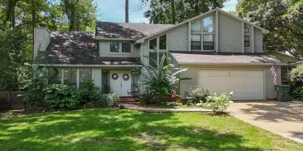 112 Broadmoor Drive