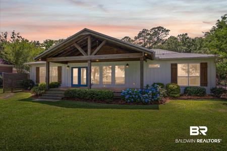 7047 Bay Road