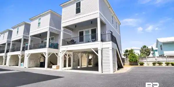 1592 W Beach Boulevard