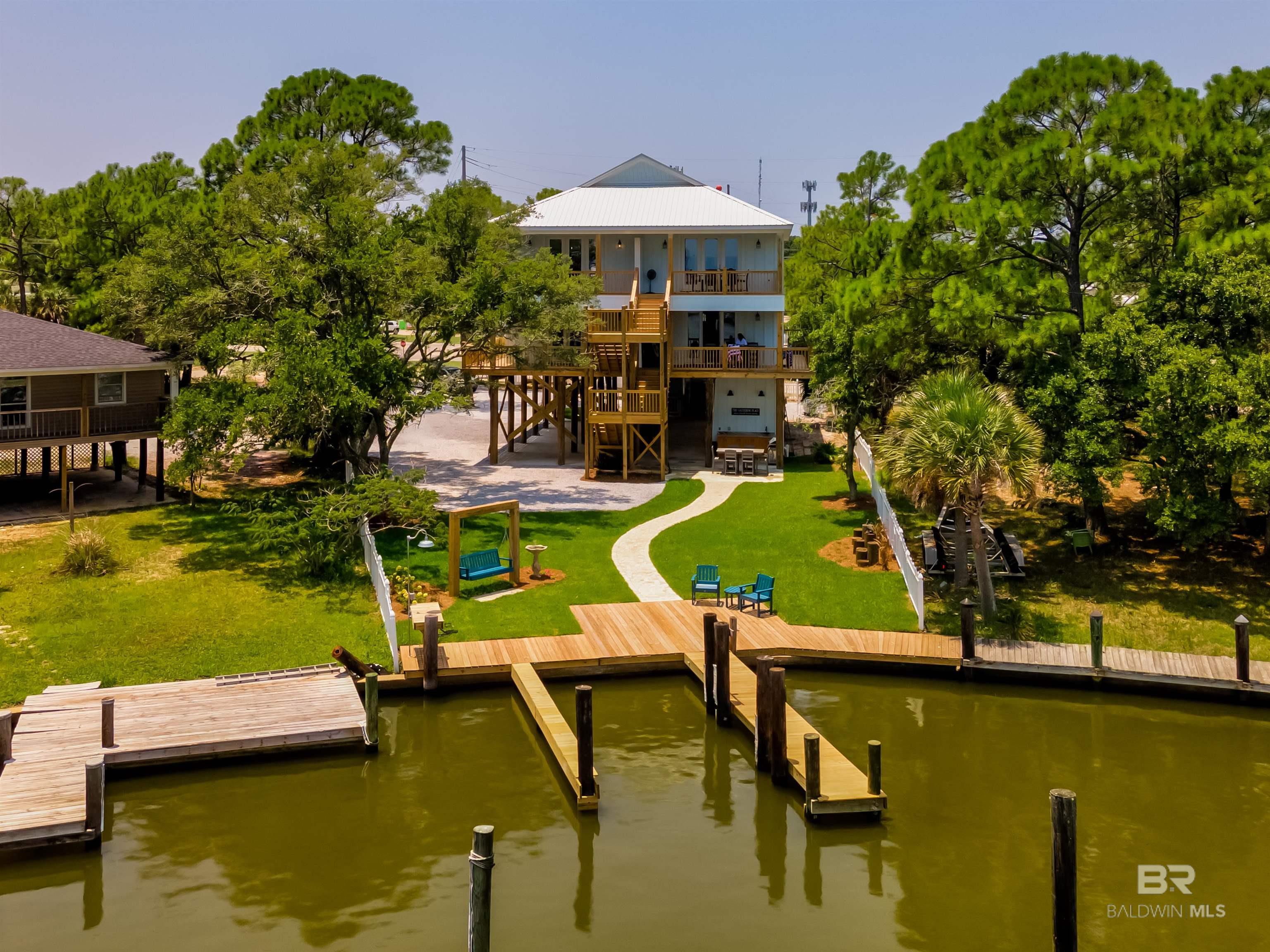 Image 3: Dock