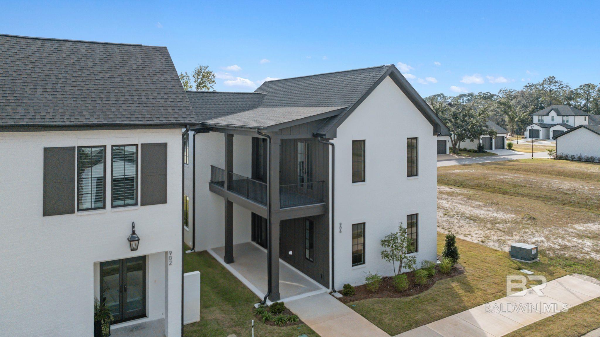 Image 2: Back Of Structure