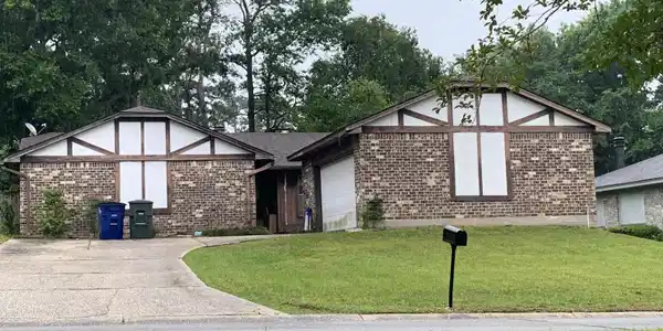 122 Lake Forest Blvd