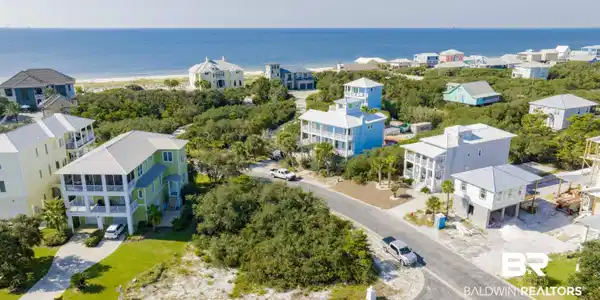 Image 4: Easy Beach Access, Gulf Front Beach Club, Championship Golf Course.