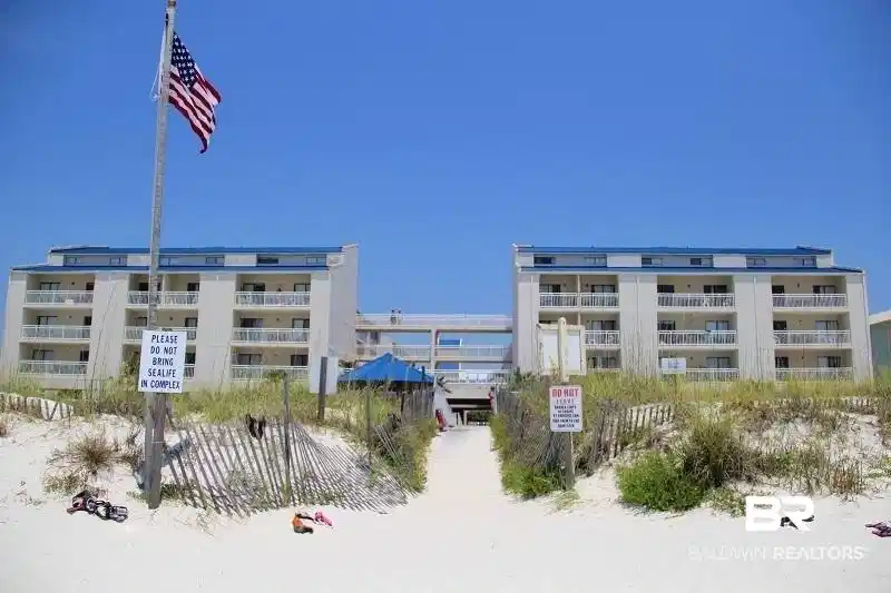 Image 1: View of apartment building / complex