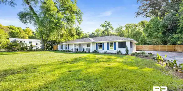 1104 Captain O'Neal Drive