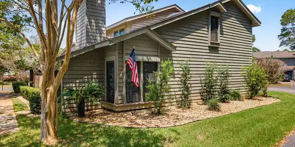 389 Clubhouse Drive