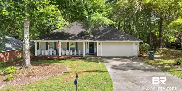 153 Lakeview Loop