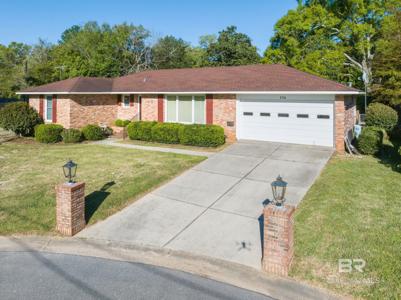 376 Ridgewood Circle
