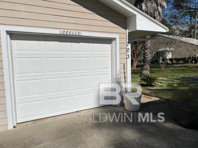 1113 W Quail Run