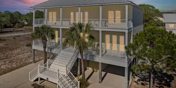 612 Hernando Place
