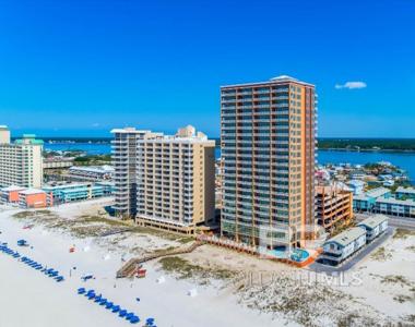 801 W Beach Boulevard