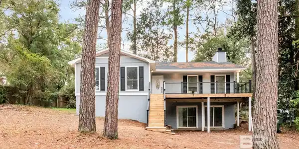 206 Ridgewood Drive
