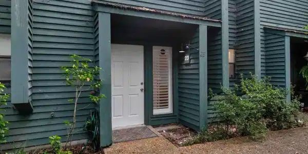 23 Summer Oaks Drive