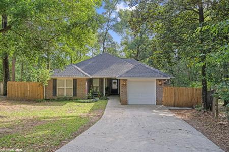 206 Greenbriar Cir