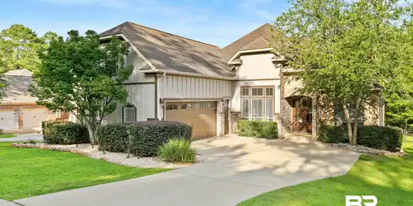 7159 Carson Lane