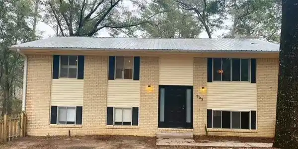 905 Camellia Court