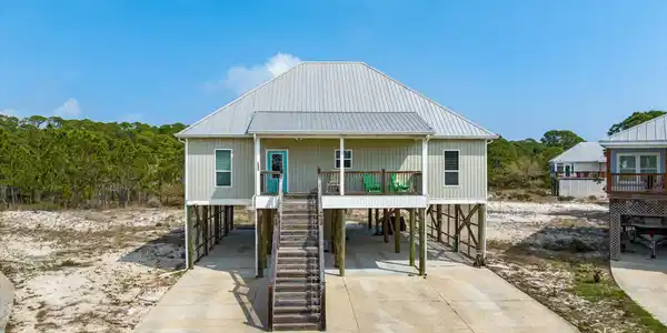 202 Leonora Court