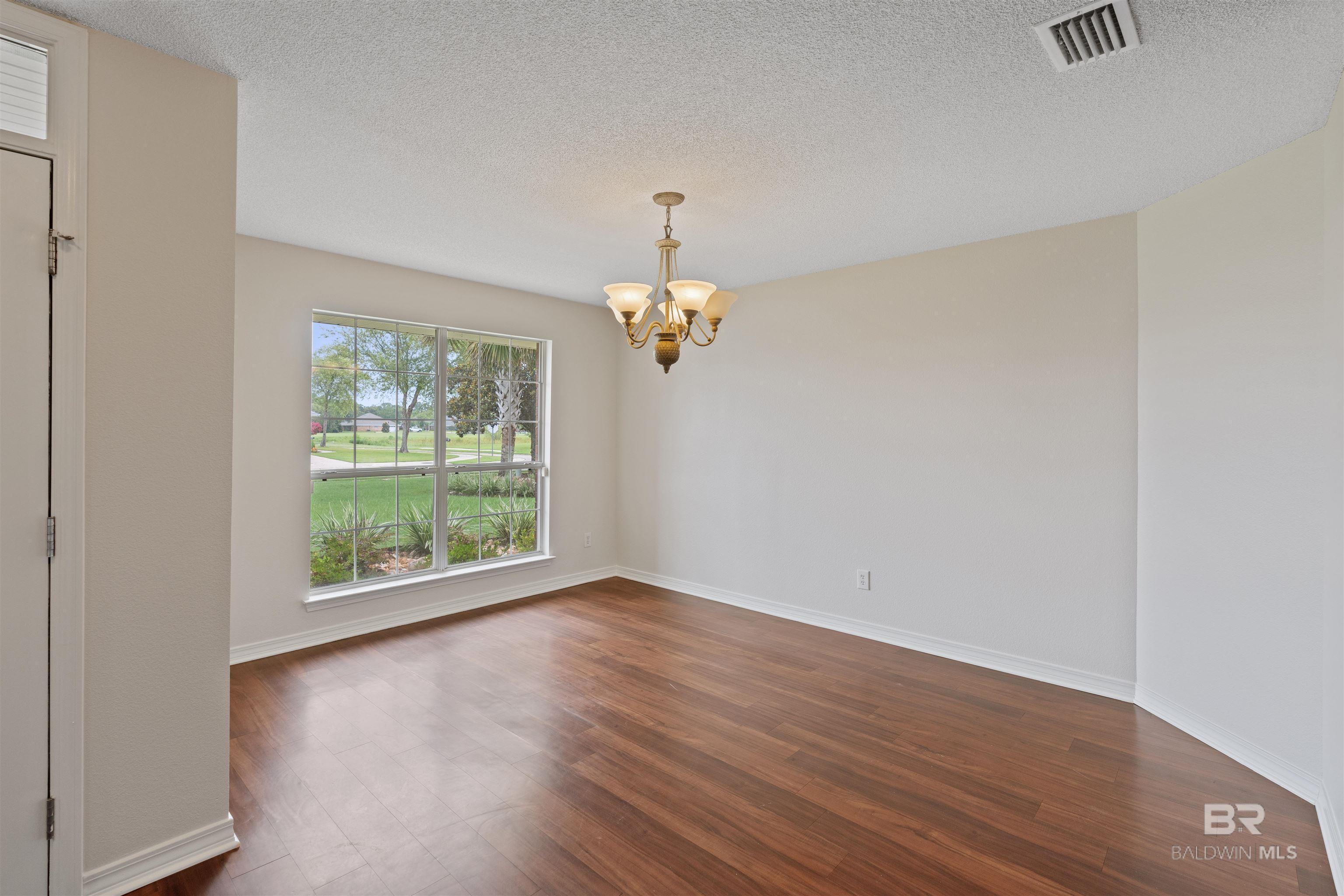 Image 4: Large Dining Room