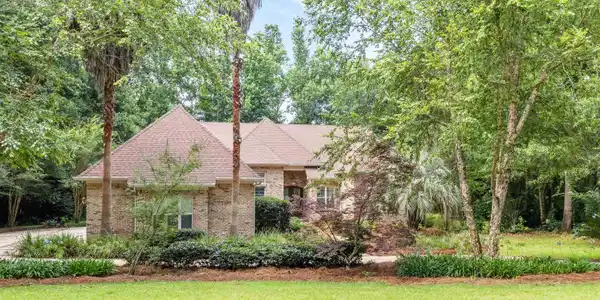 682 Deer Avenue