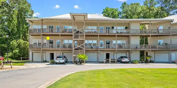 4 Yacht Club Drive
