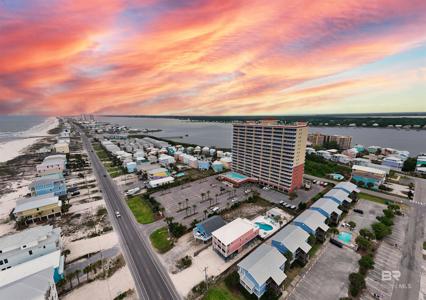 1524 W Beach Boulevard
