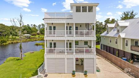 4994 Bay Circle