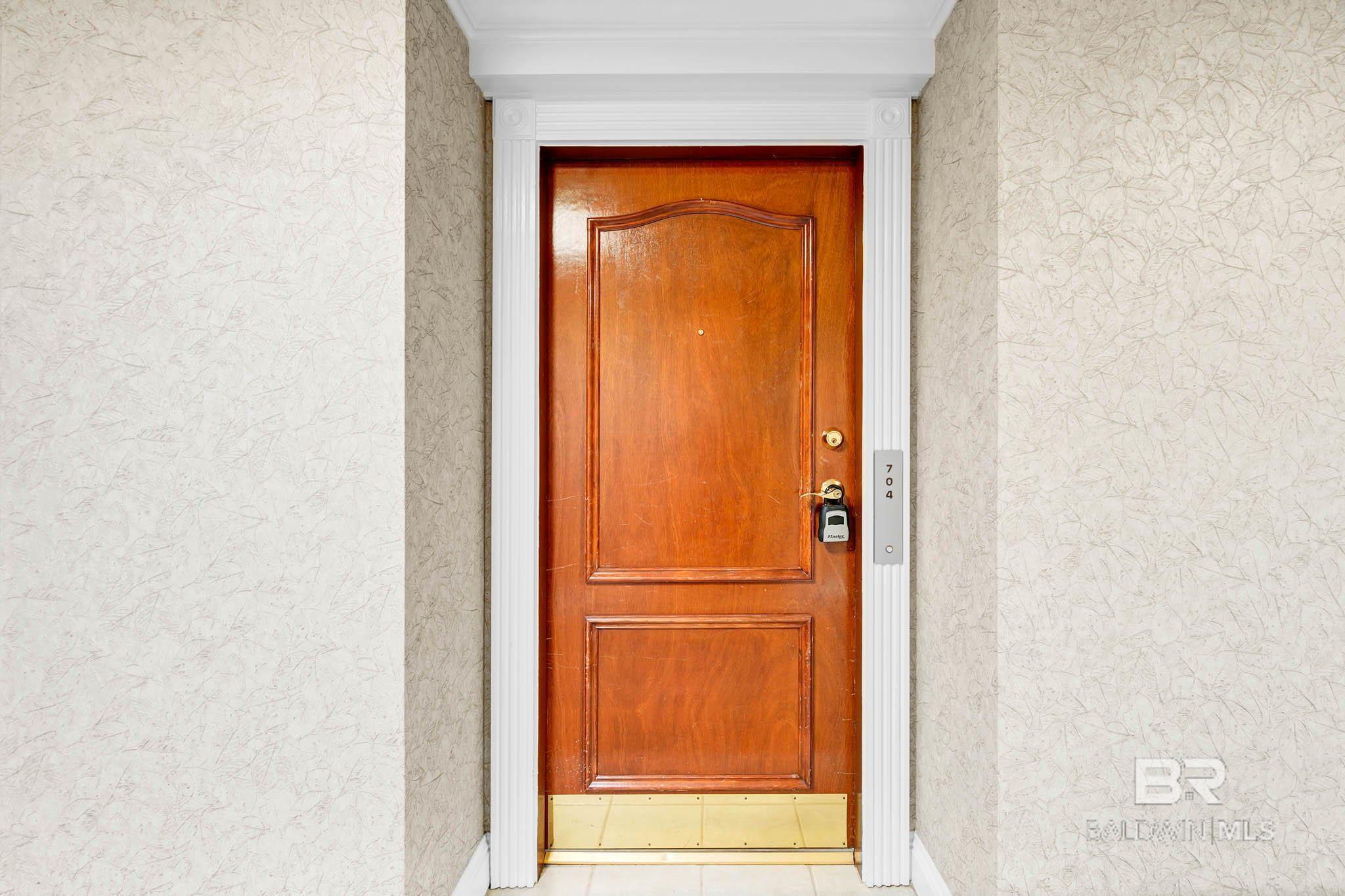 Image 4: Door for unit