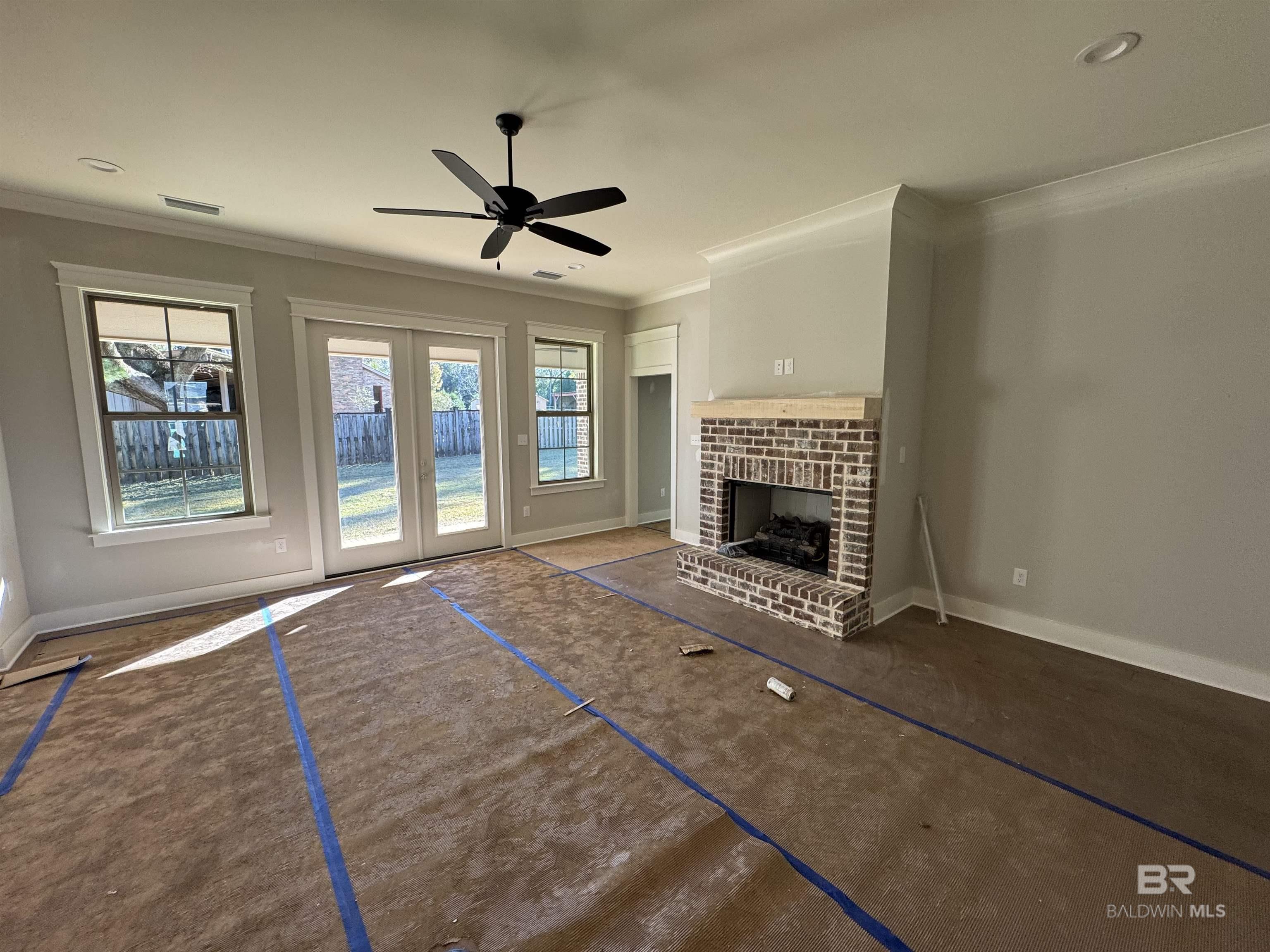 Image 3: Living Room