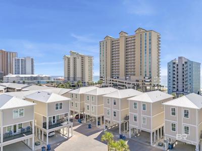 951 W Lagoon Avenue