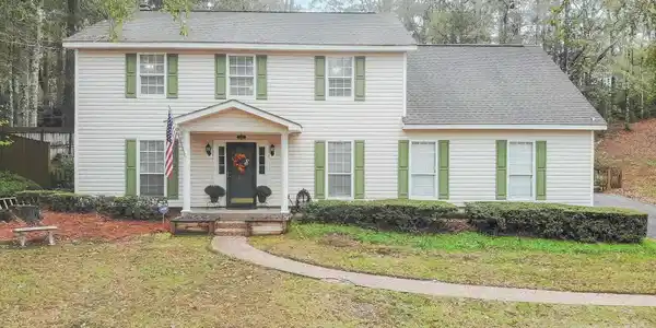 621 Ridgewood Drive