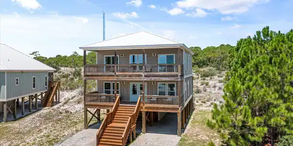 200 Magnolia Court