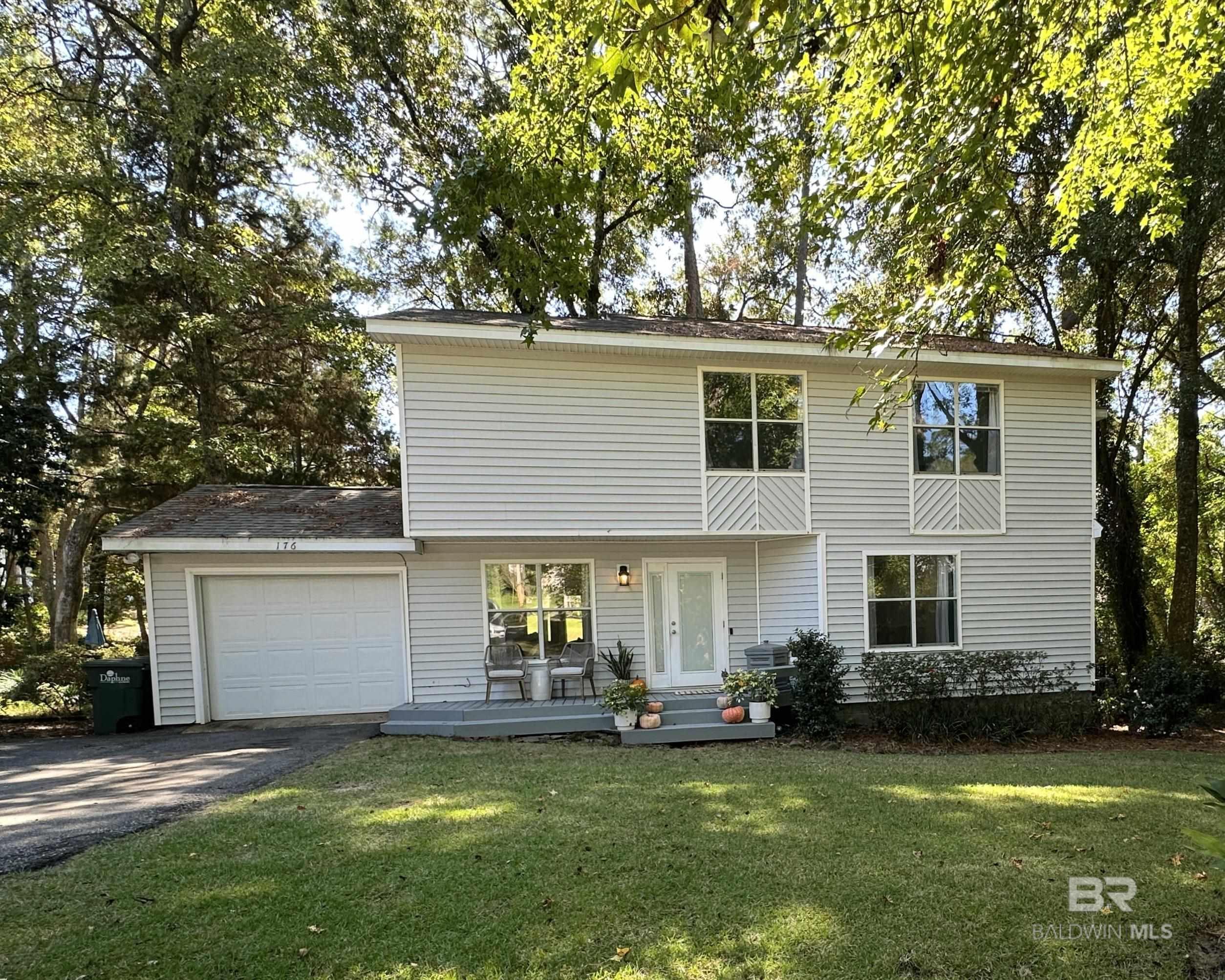 Image 1: Front Of Structure