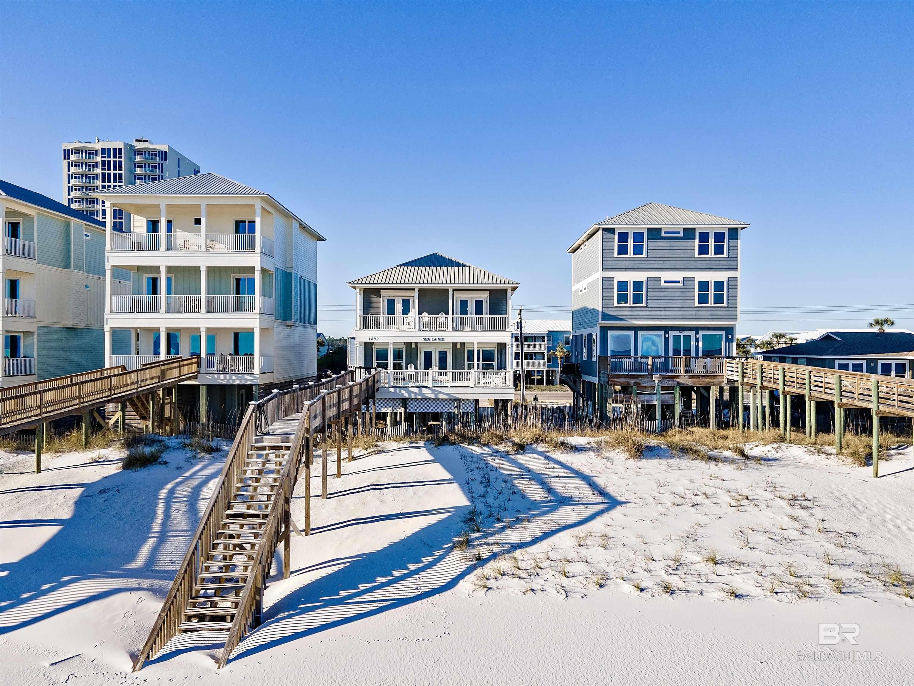 Image 3: Back Of Structure