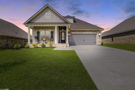 908 Charleston Loop